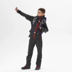Quechua Kids’ Softshell Hiking Jacket - MH550 Black 29 Quechua Kids’ Softshell Hiking Jacket - MH550 Black -Hiking Shop k3083e69e8a9636ce537c9e0923967474