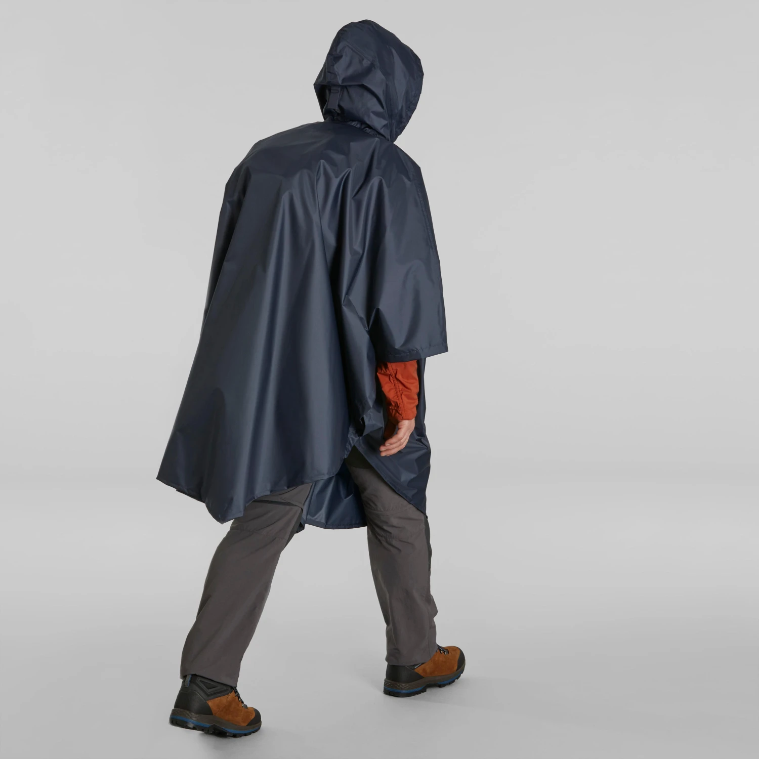 Hiking Rain Poncho - FORCLAZ MT 100 - 30 L 10 Hiking Rain Poncho - FORCLAZ MT 100 - 30 L - Image 10