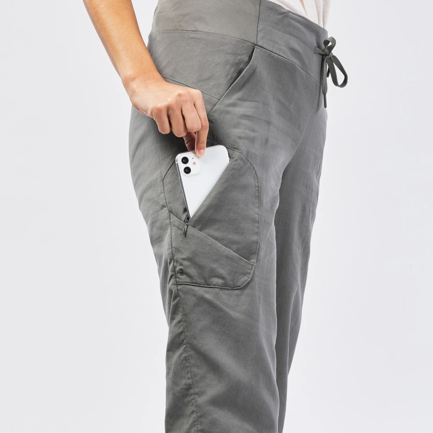 Quechua Women's Cropped Hiking Trousers 6 Quechua Women's Cropped Hiking Trousers - Image 6